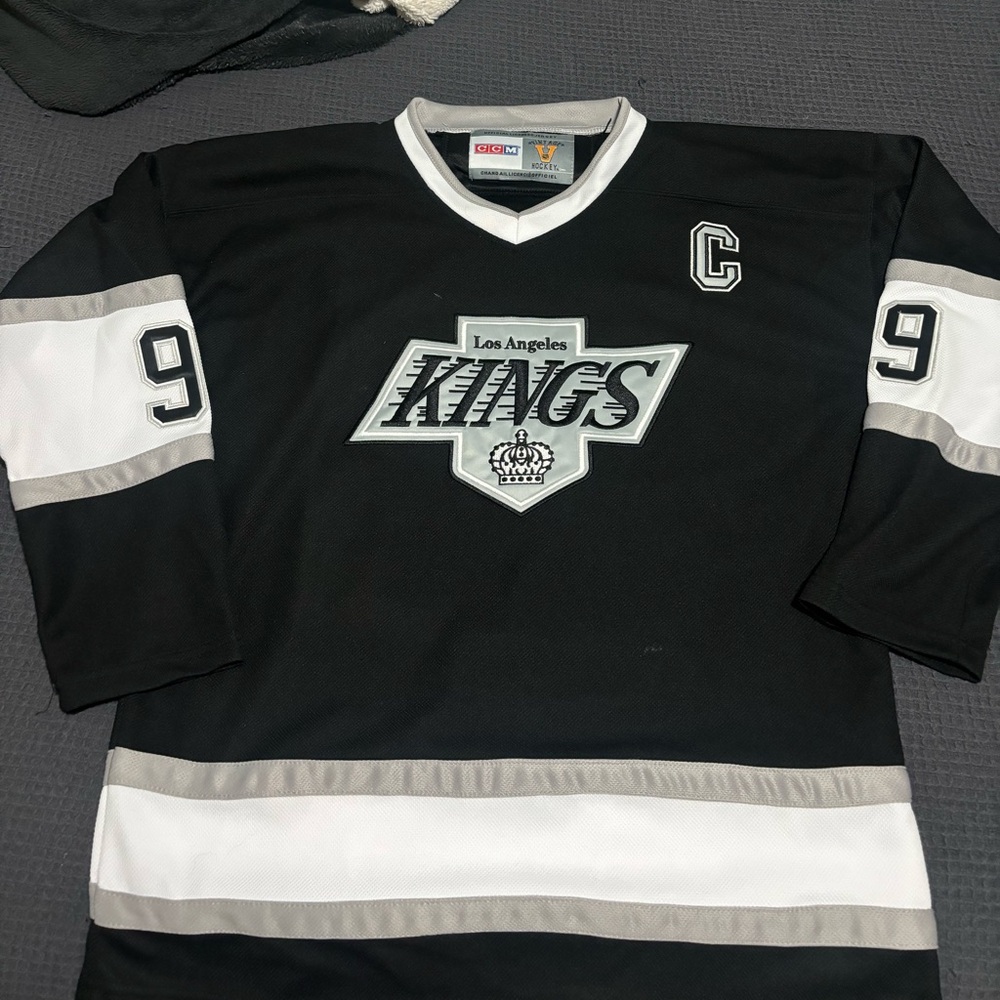 90s Wayne Gretzky LA Kings retro jersey, barely worn.